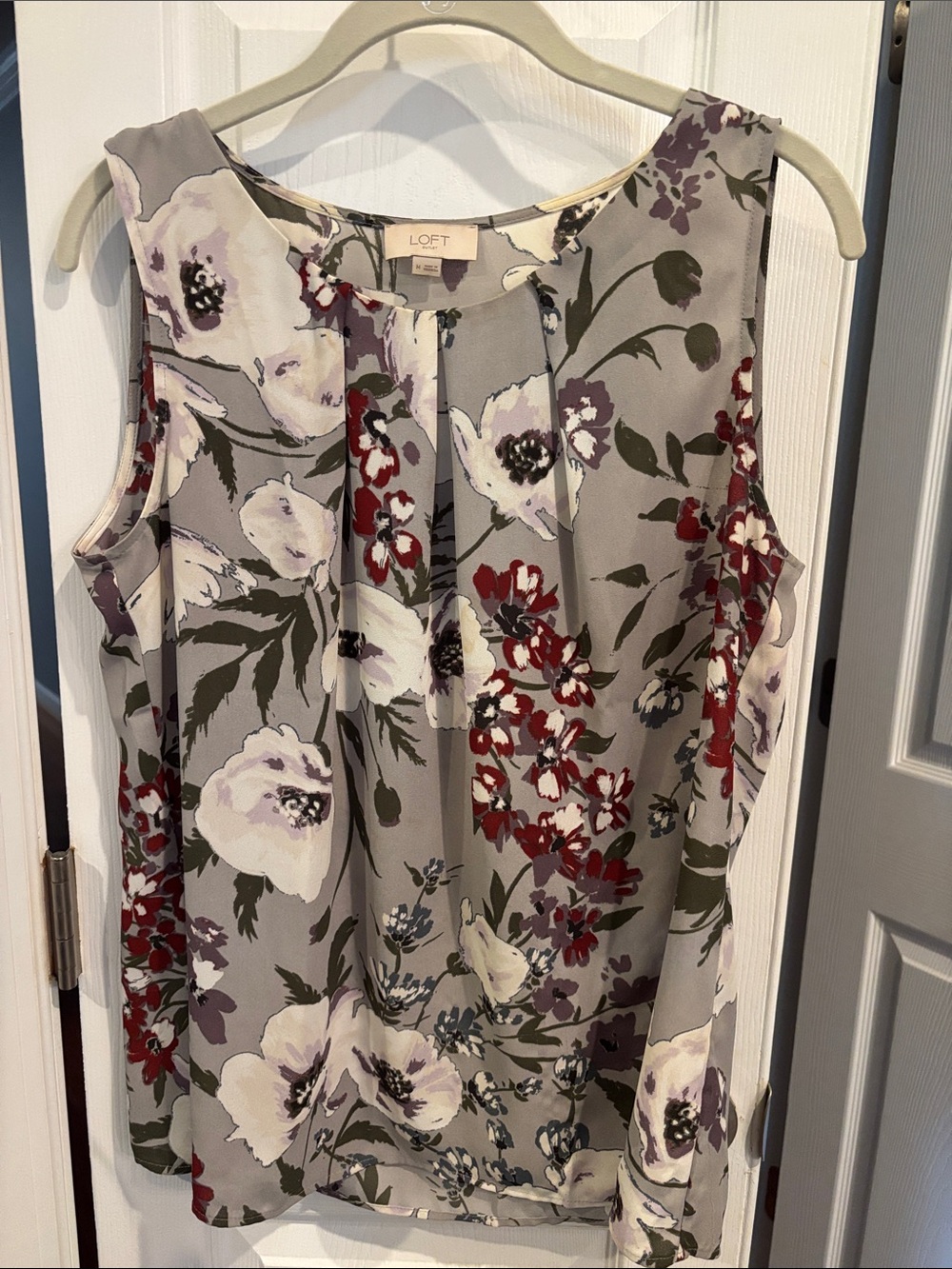 LOFT Gray Floral Sleeveless Camisole with Red and Cream Blooms